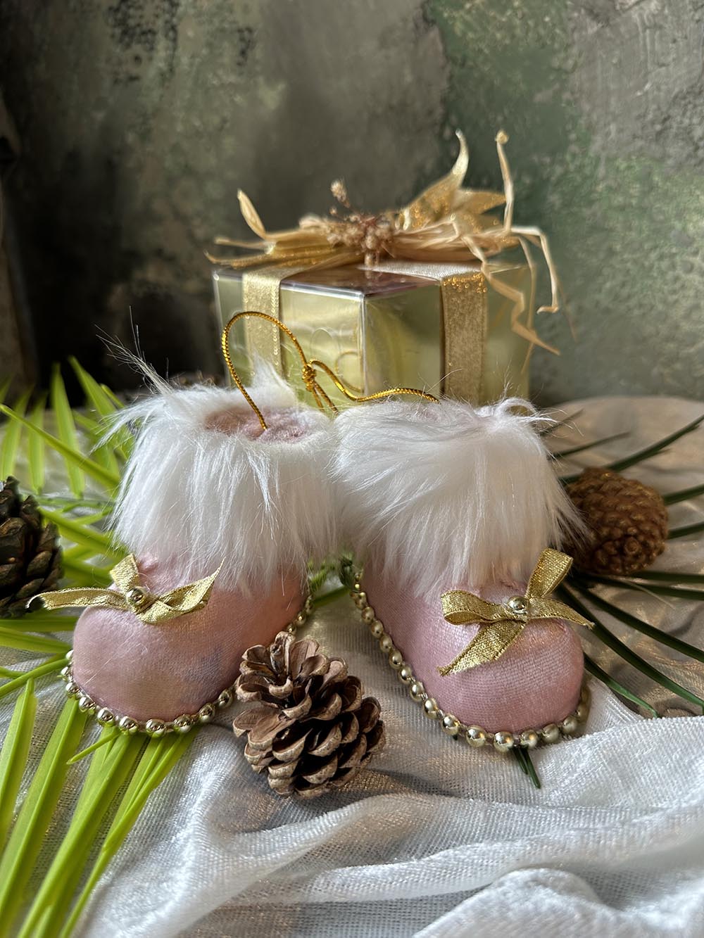 Yılbaşı Çam Ağacı Süsü Pembe Patik