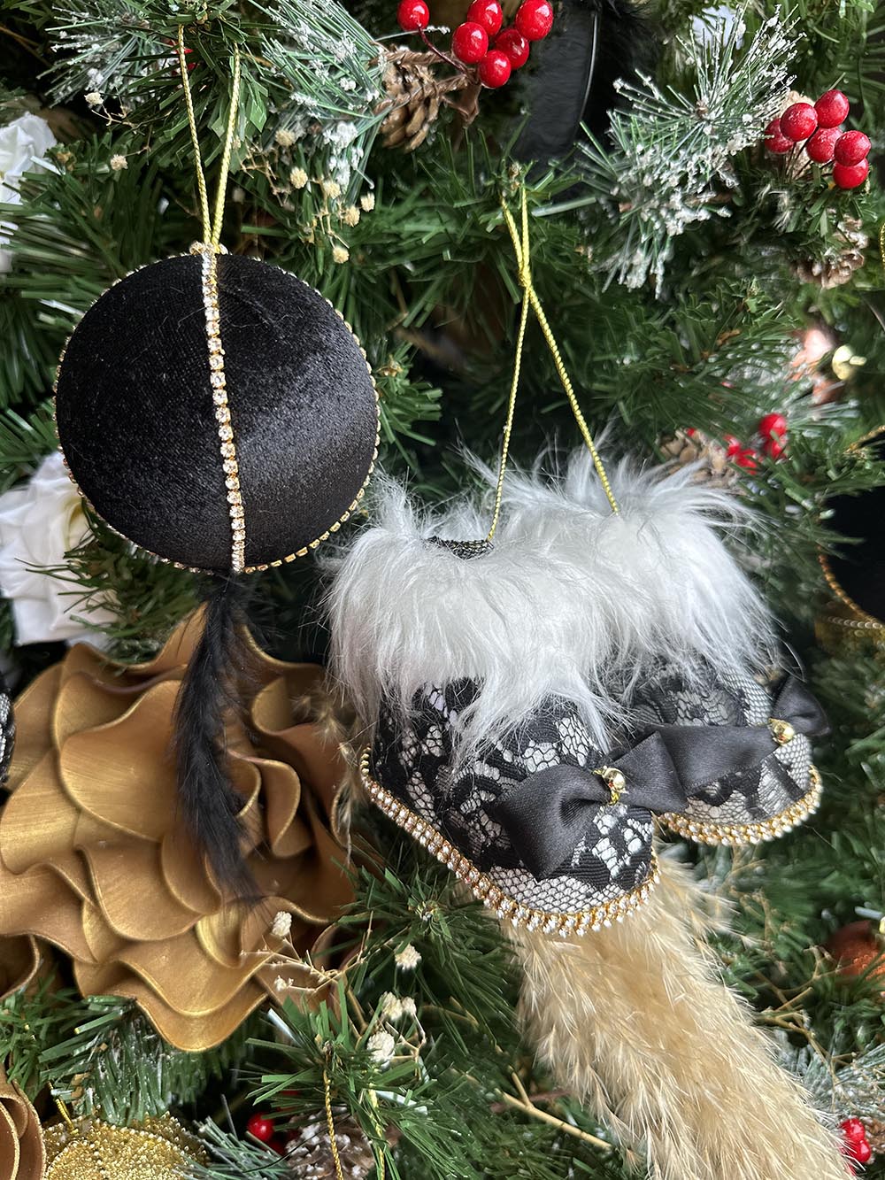 Yılbaşı Çam Ağacı Süsü Siyah Dantelli Patik