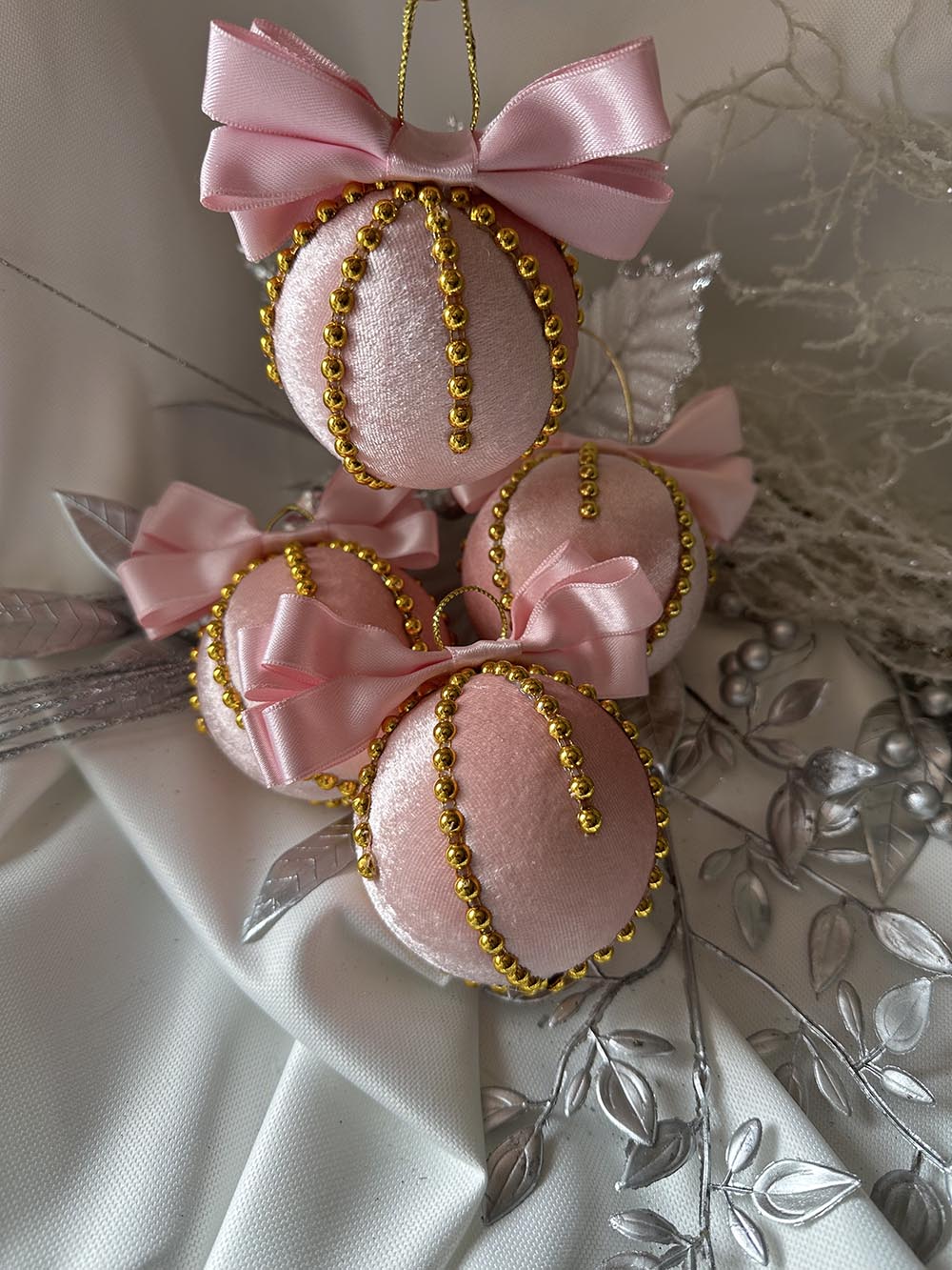 Pembe Fiyonklu  Çam Ağacı Süsü  - 8 Cm Yılbaşı Çam Ağacı Topu