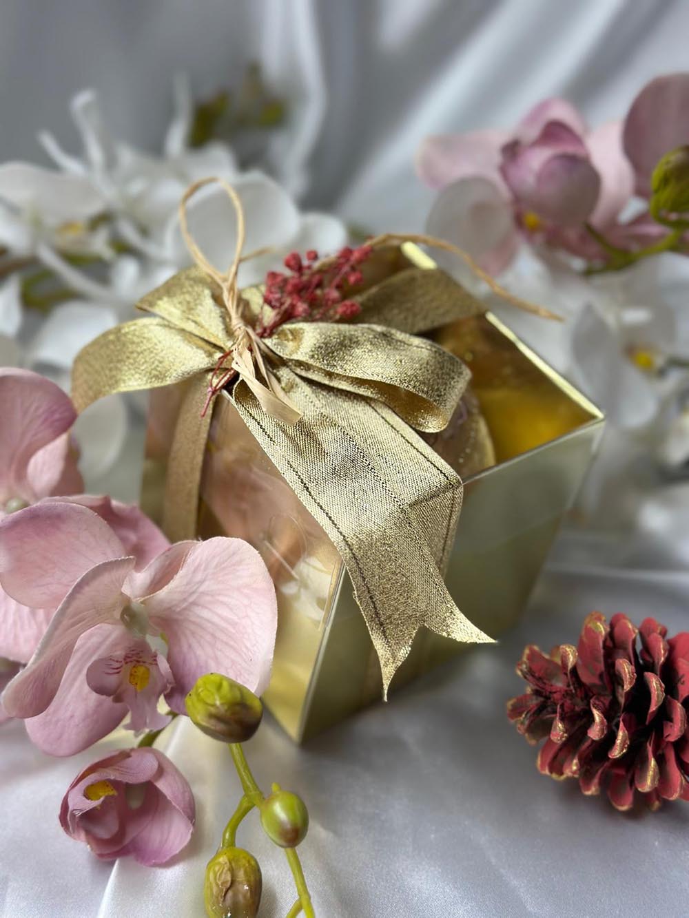 Pembe Fiyonklu  Çam Ağacı Süsü  - 8 Cm Yılbaşı Çam Ağacı Topu