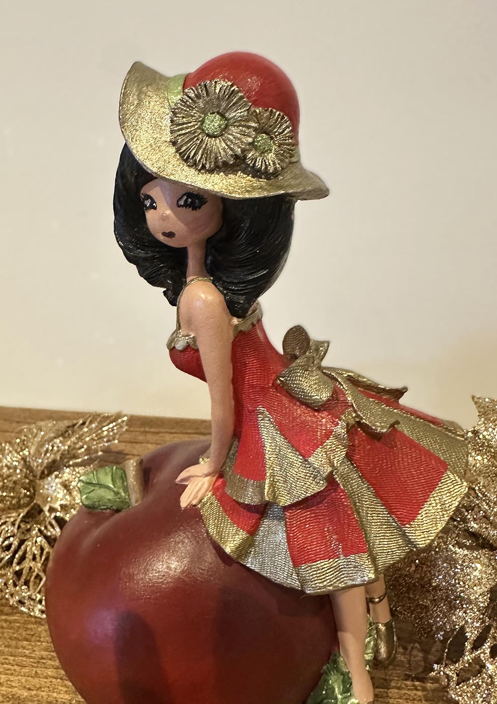 Elmalı Kız Biblo , Dekoratif  Ev Aksesuarı